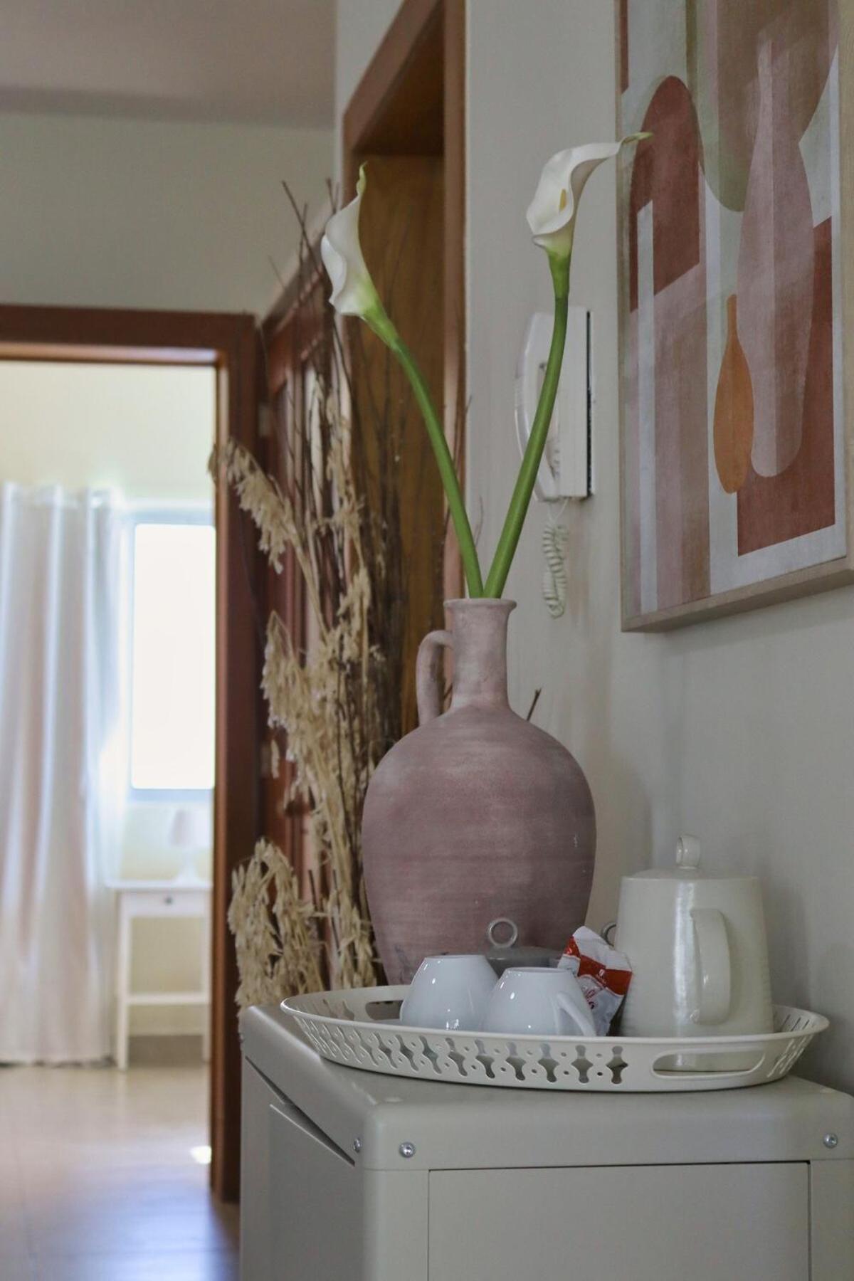 Charming Tsi With Spacious Interior Apartment