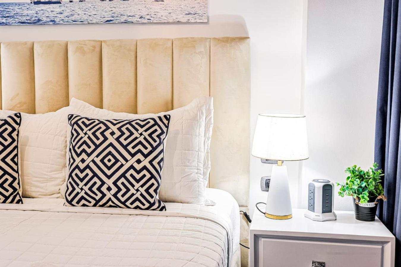 Cozy Hideaway Apt, Jacuzzi Apartamento