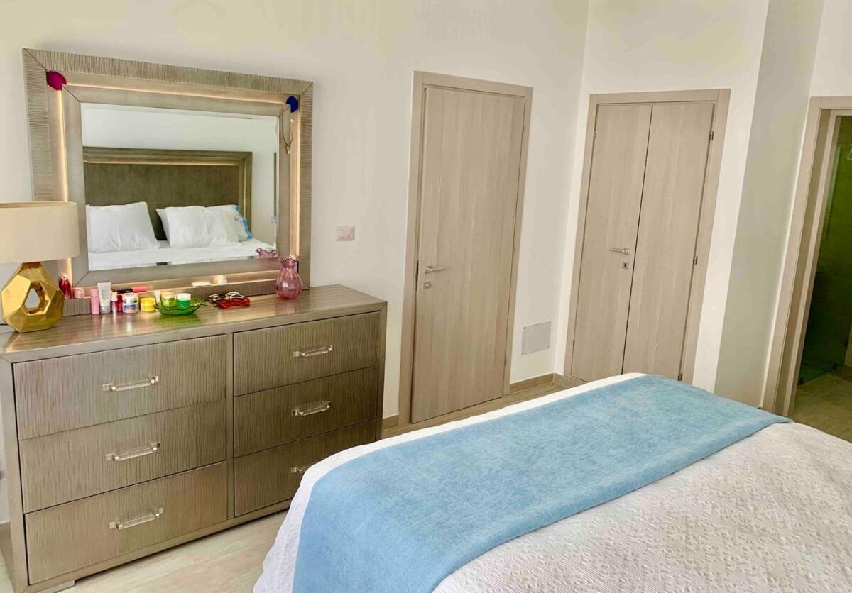 Apartamento Luxurious Spacious 2-bedroom Apartment, Steps From *