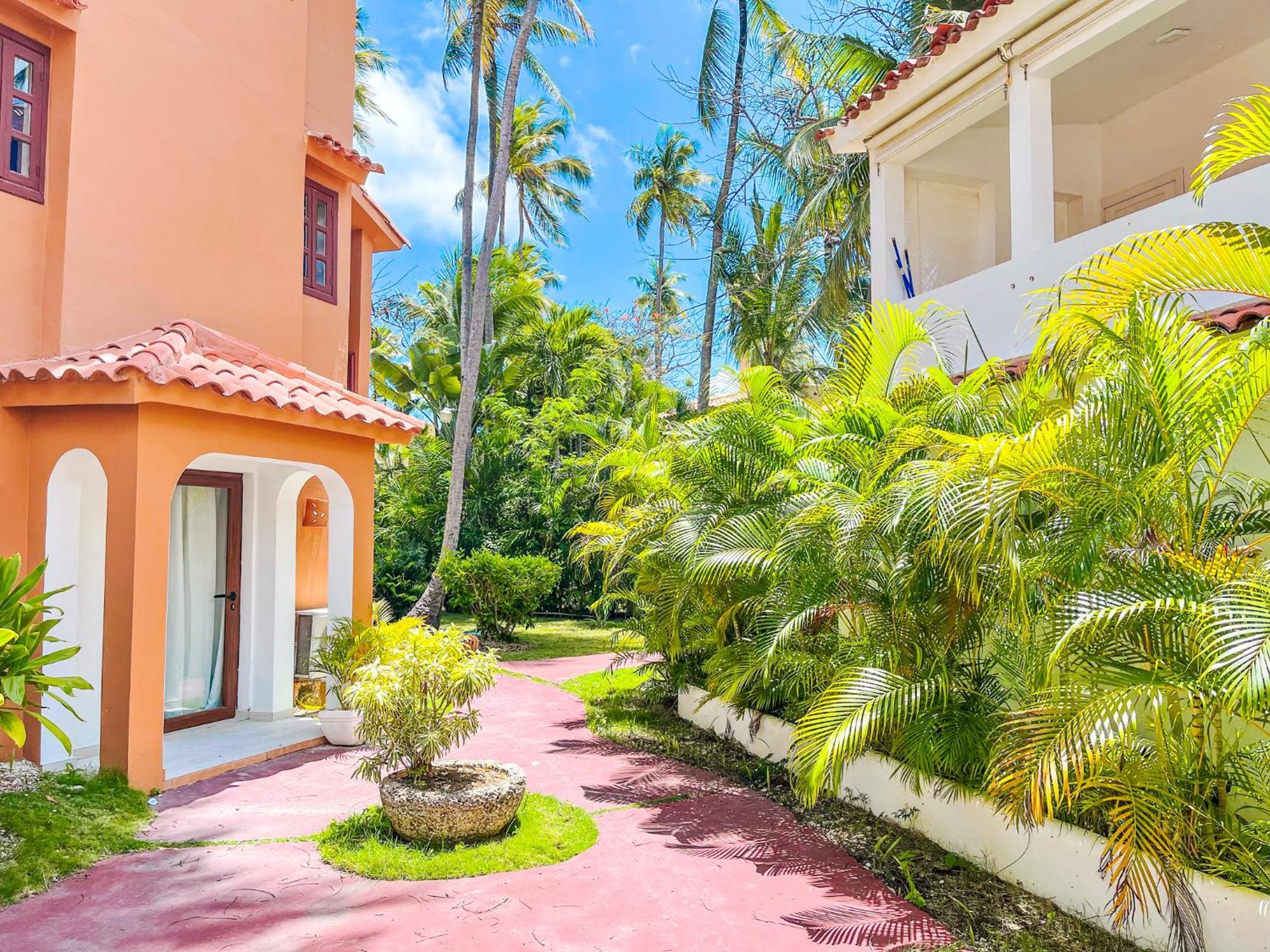 Tropical Fiesta Pool Near Bavaro Club & Hotel 5*