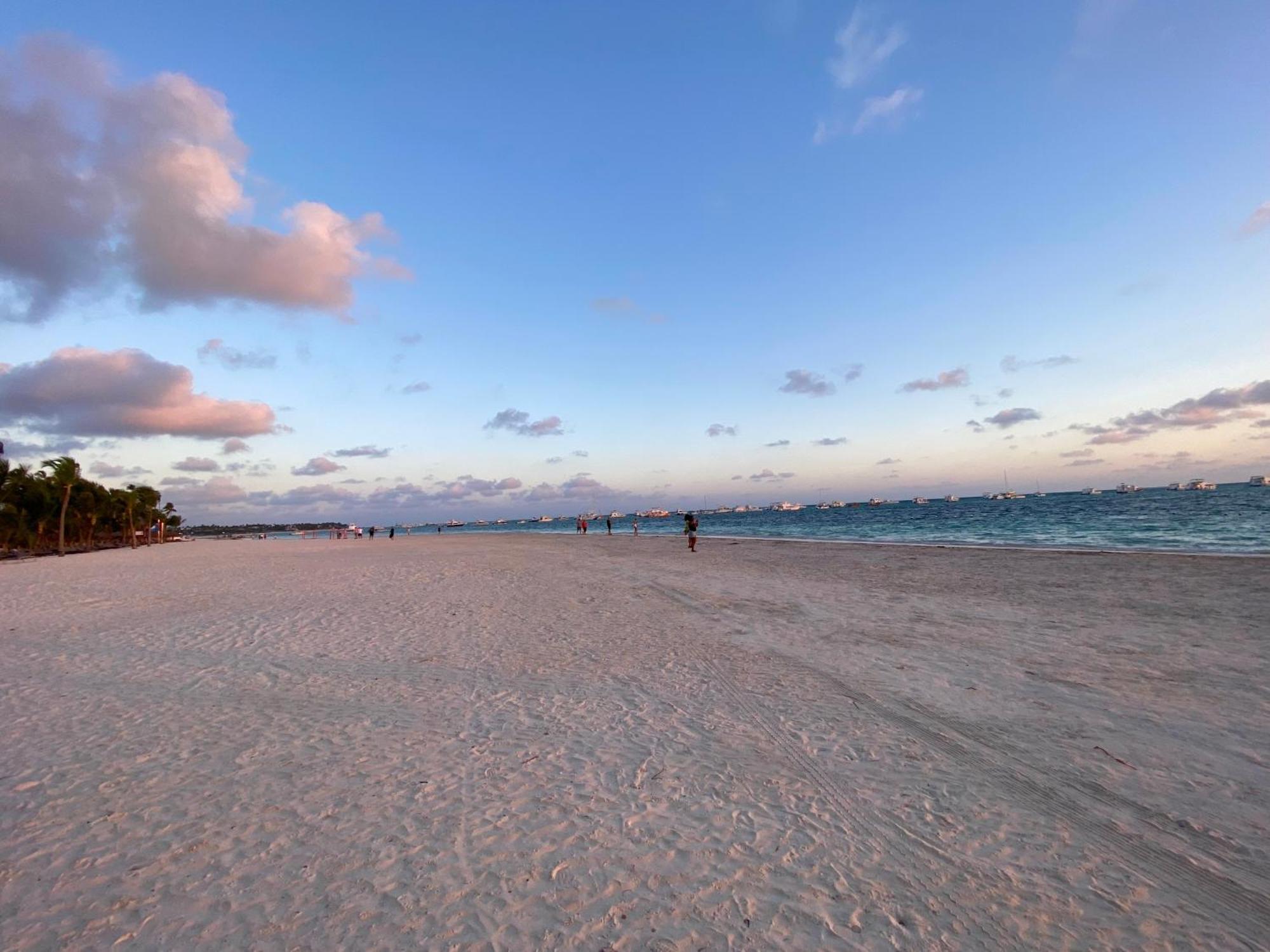 Beautiful Place In Corales Bavaro *