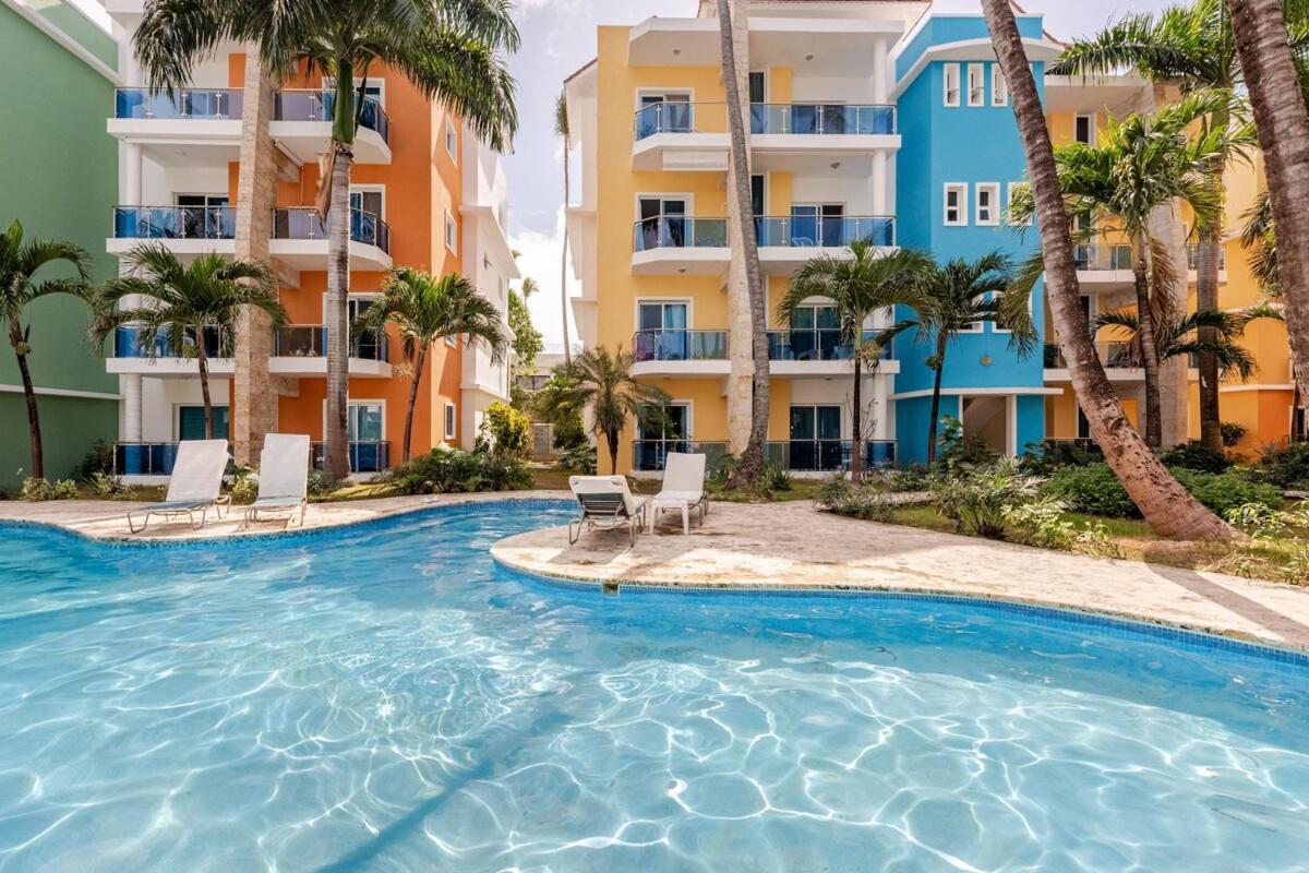 King Size Bed With Pool - Beachside 2 Bedroom *