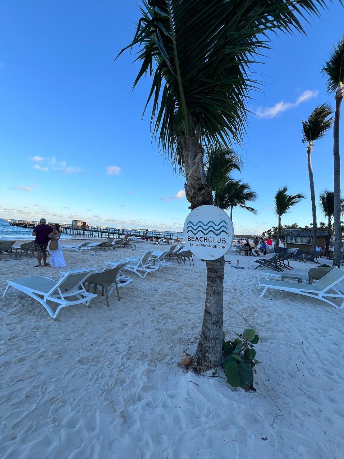 King Size Bed With Pool - Beachside 2 Bedroom * Punta Cana