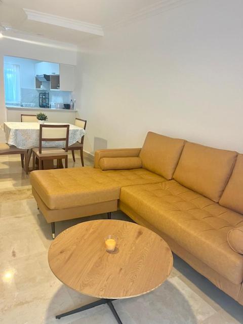 Apartment Spacious 1 Bedroom In Sunny Paradise *