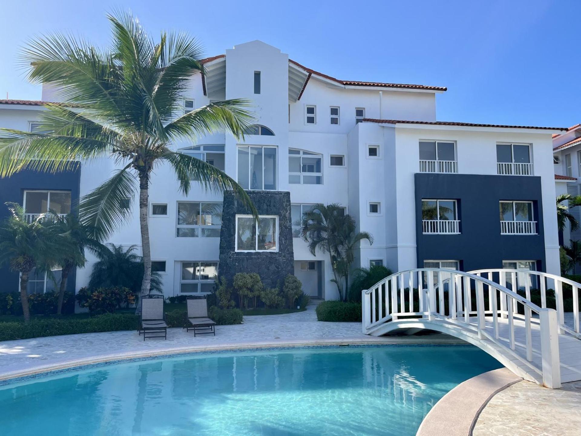 Spacious 1 Bedroom In Sunny Paradise Apartment *