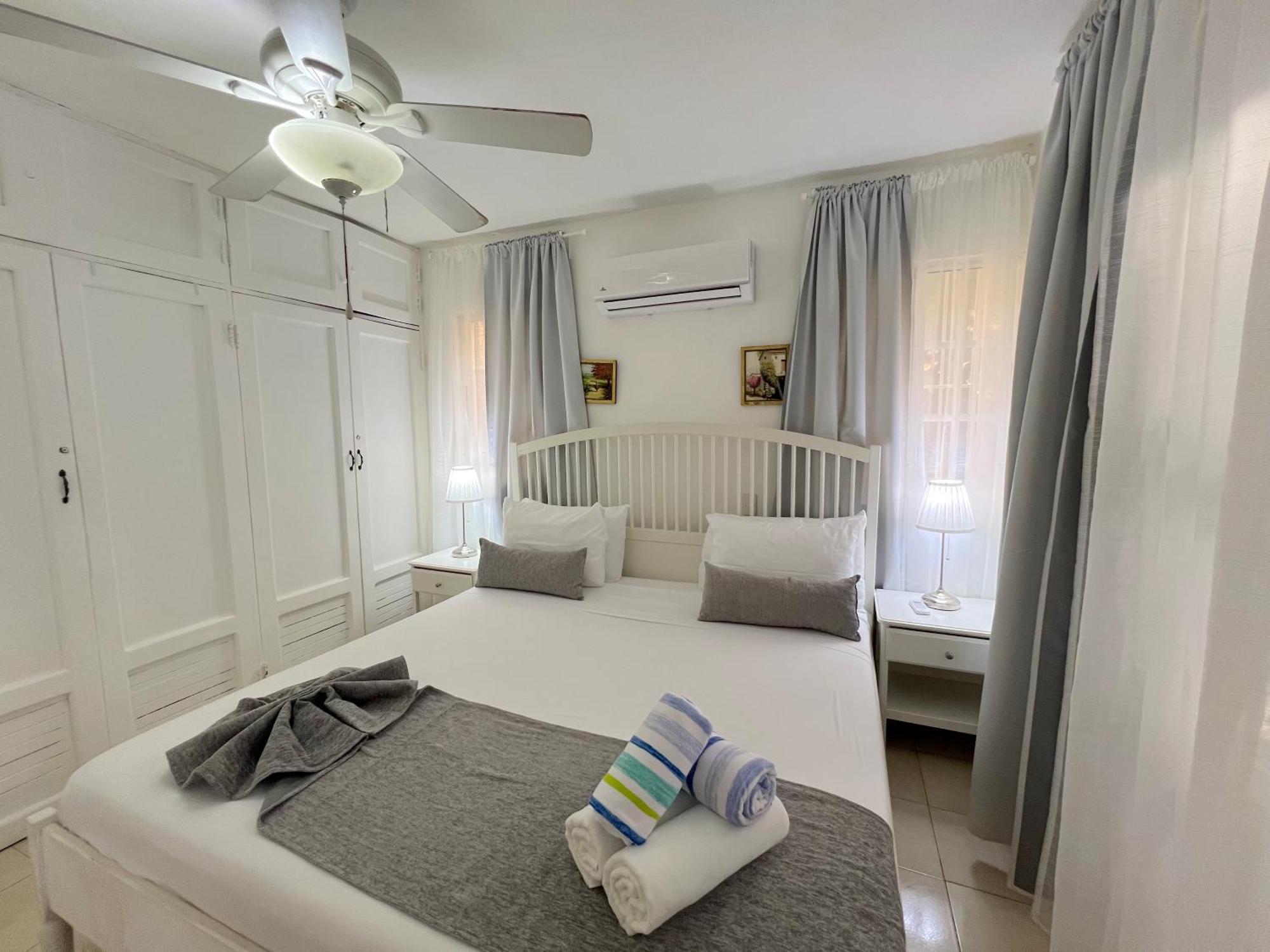 Hotel Caribbean Oasis - And - Playa Corales 5*
