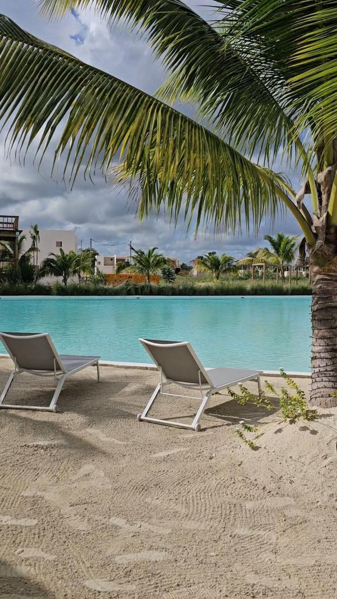 Paradise Escape 201 2br Private Pool Holiday home *