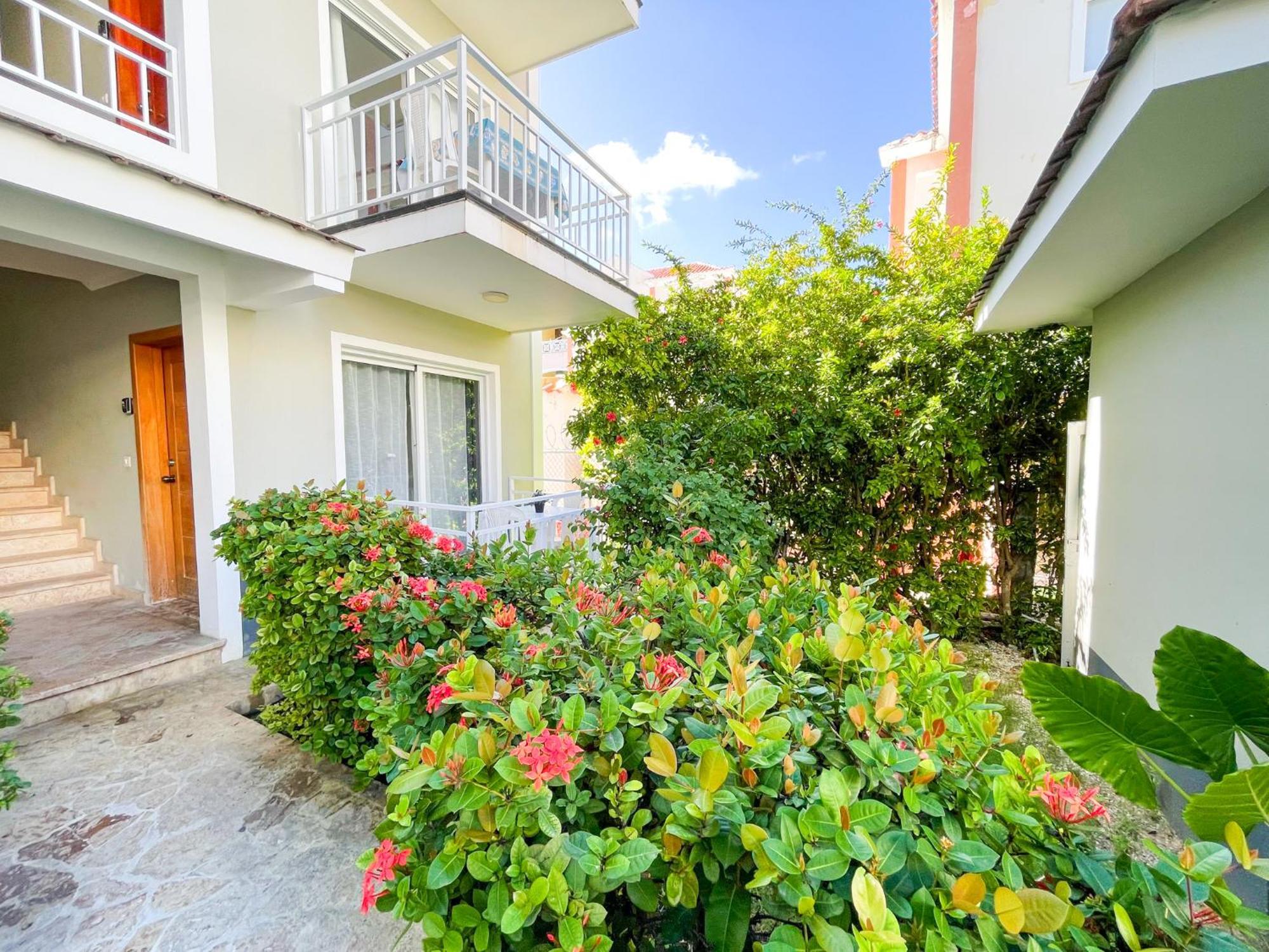 Hotel Tropical Fiesta Pool Near Bavaro Club & 5*