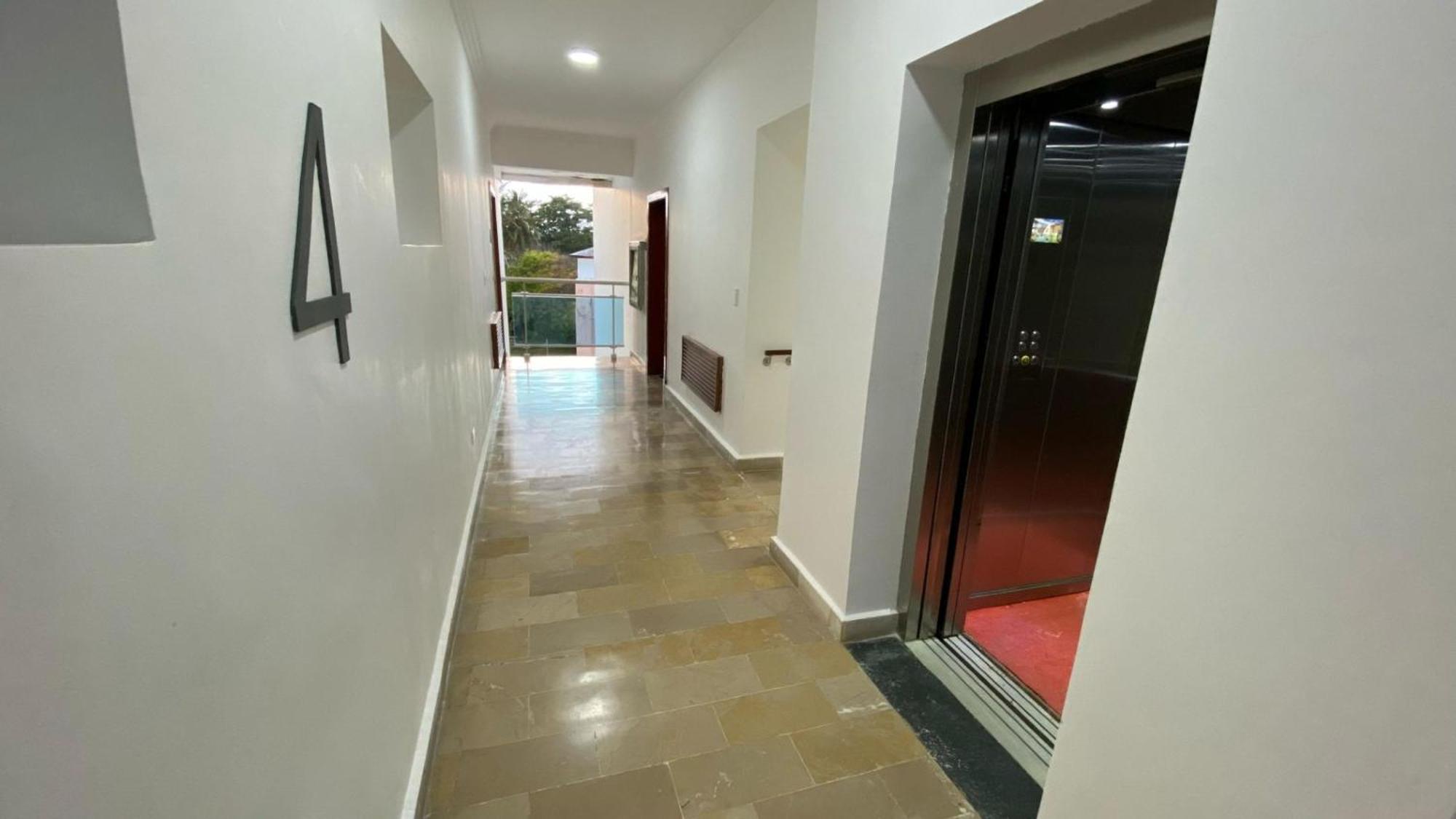 Penthouse With Rooftop And Pool Access Apartamento
