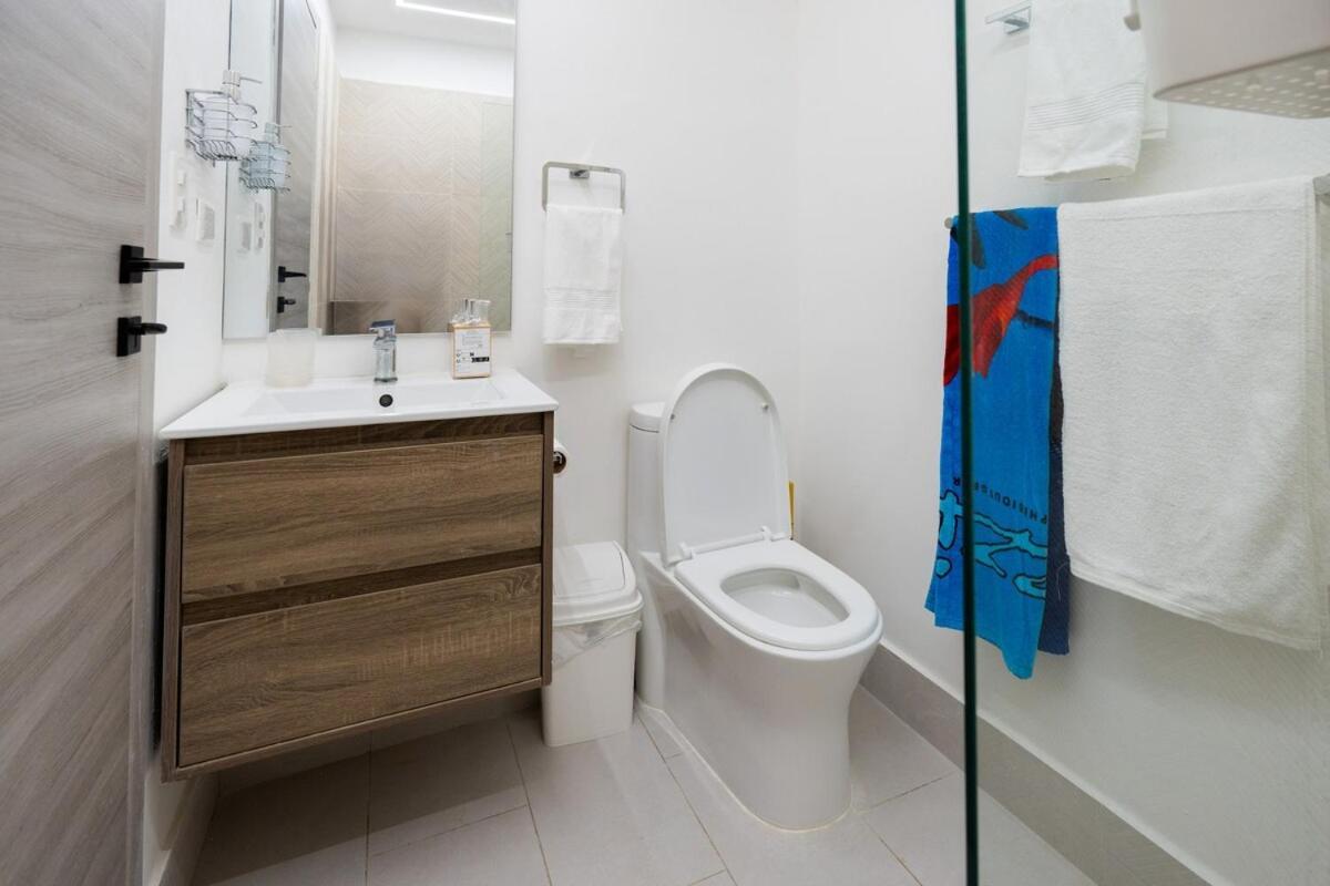 Modern Apartment, On-site Pool Apartamento