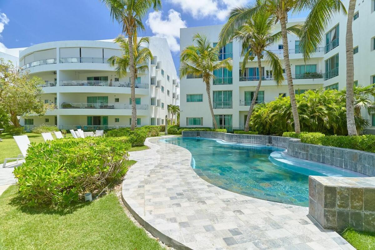 Cap Cana Pool And Access *