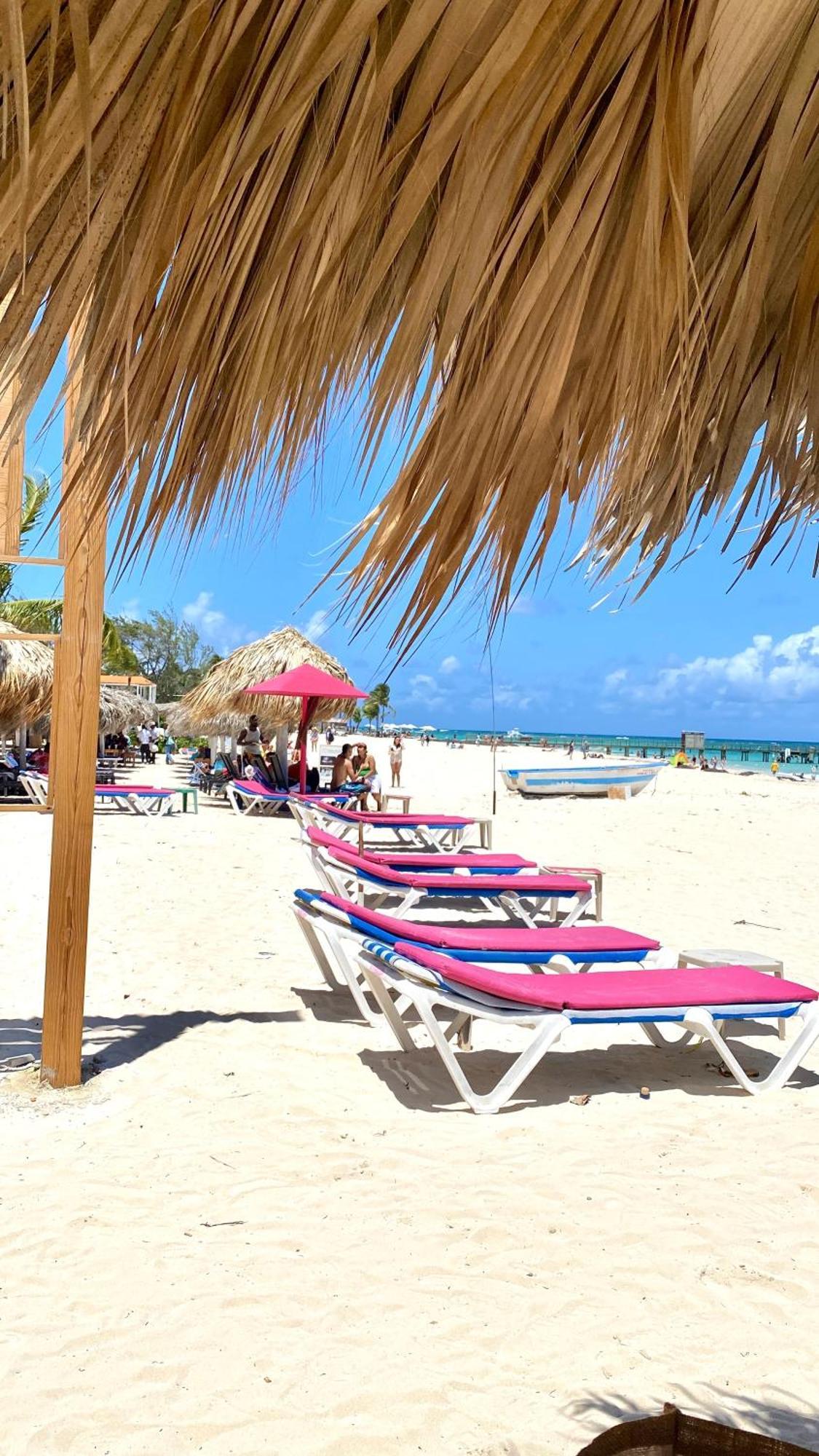 Fantastico Lugar En El Centro De Corales Rd * Punta Cana