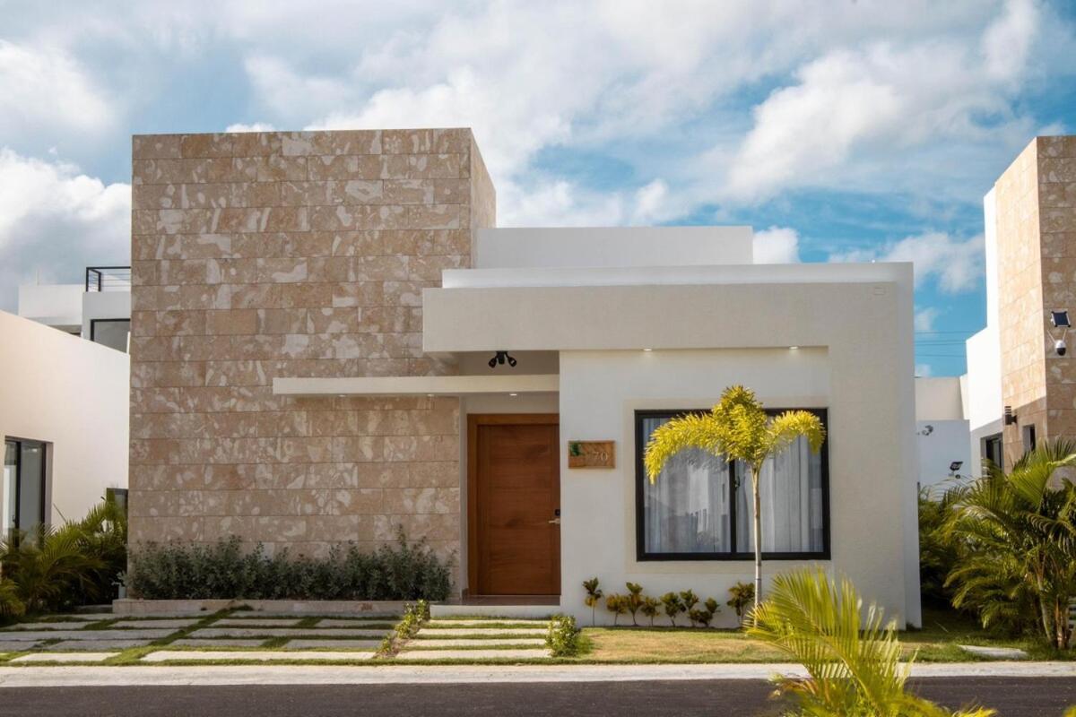 Bonita, Ecos Del Mar - Downtown Punta Cana