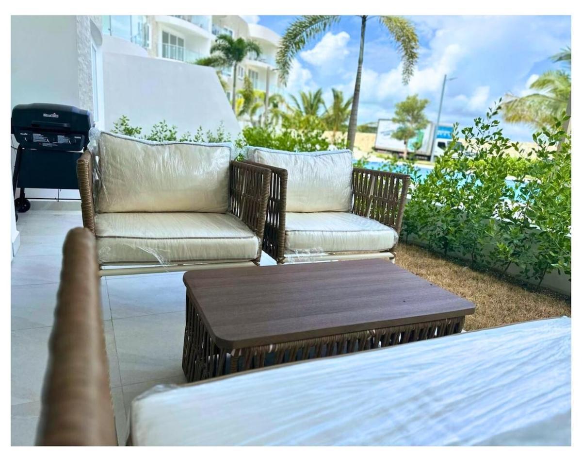2-bedroom Caribbean Oasis *