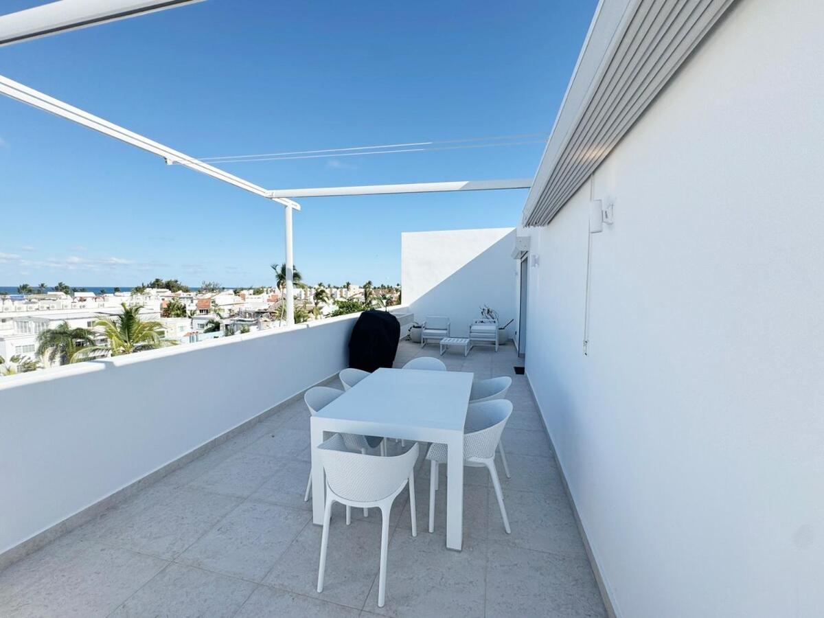 Luxury Penthouse With Panoramic Ocean View