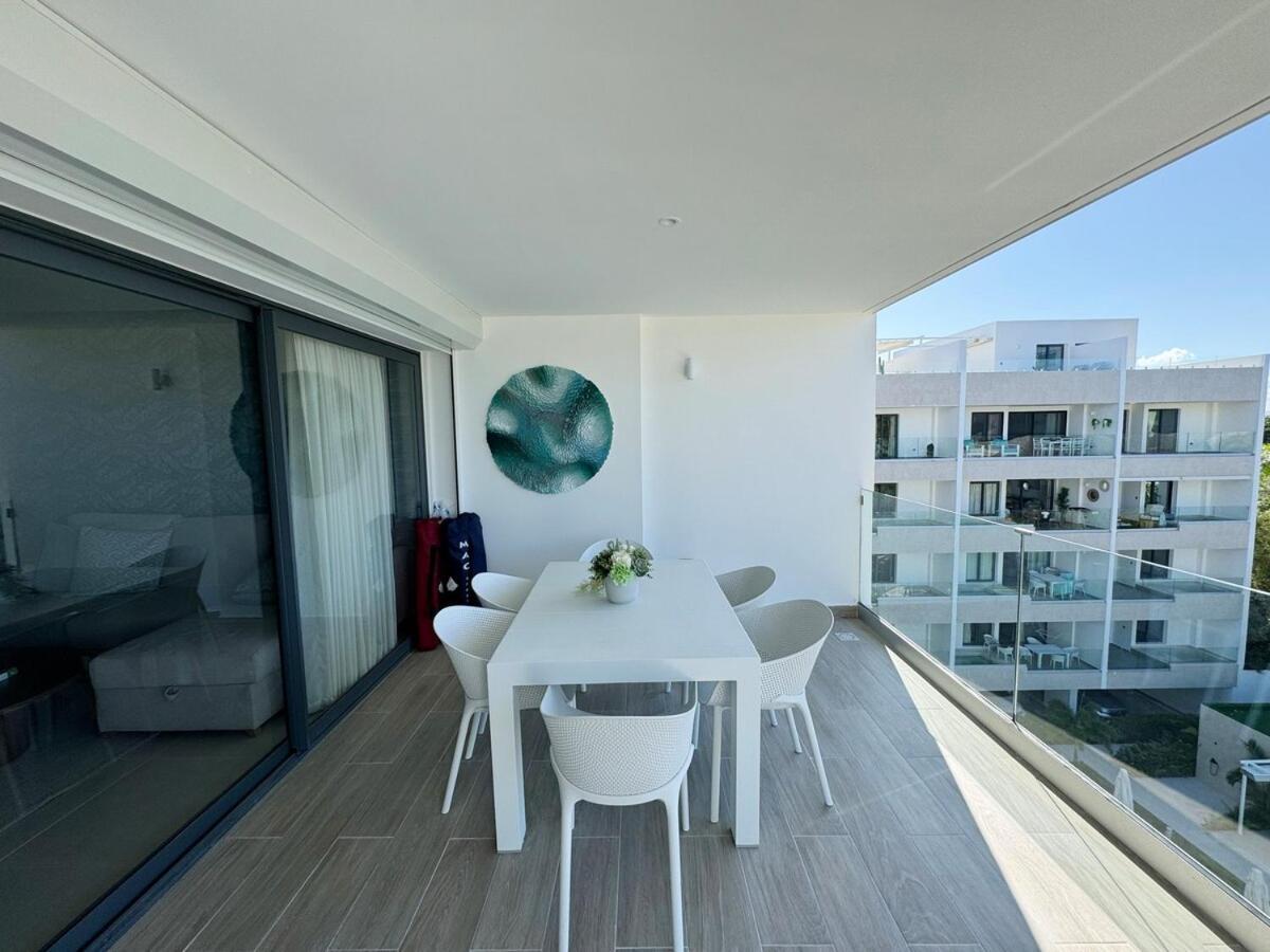 Luxury Penthouse With Panoramic Ocean View