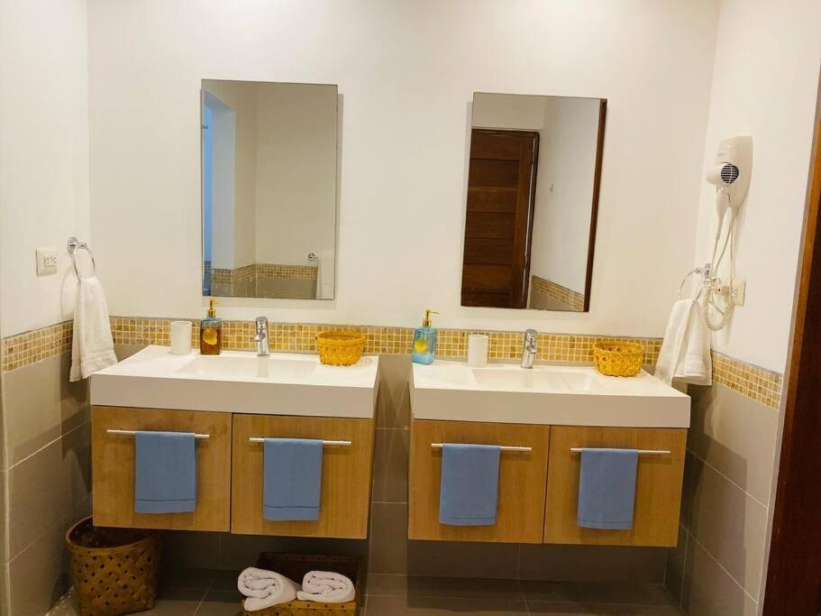380sq Mts, 2 Stories Apt, Private Pool, Capcana