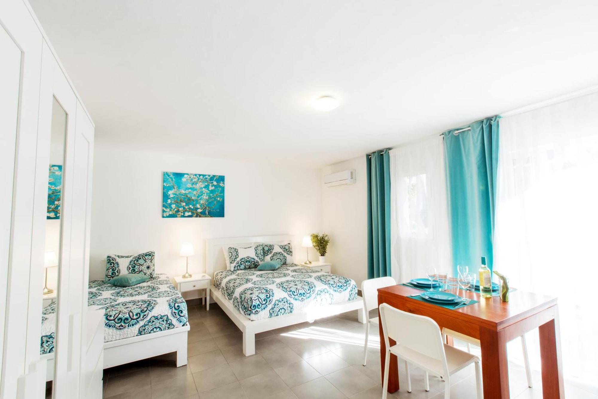 Sol Caribe And With Tropical Pool - Corales Hotel
