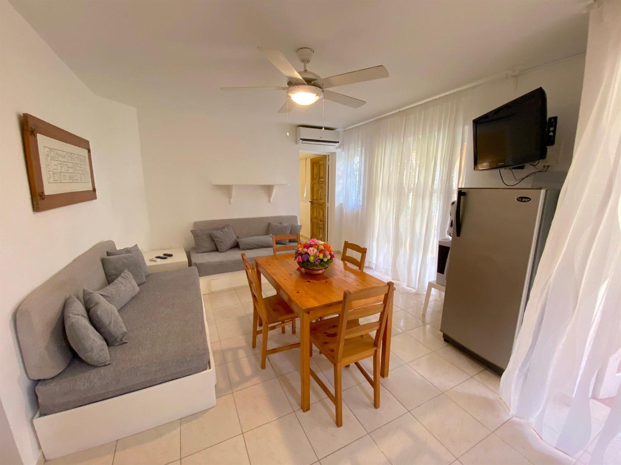 Sunny And - Corales - Great Location With Many Restaurants 5*