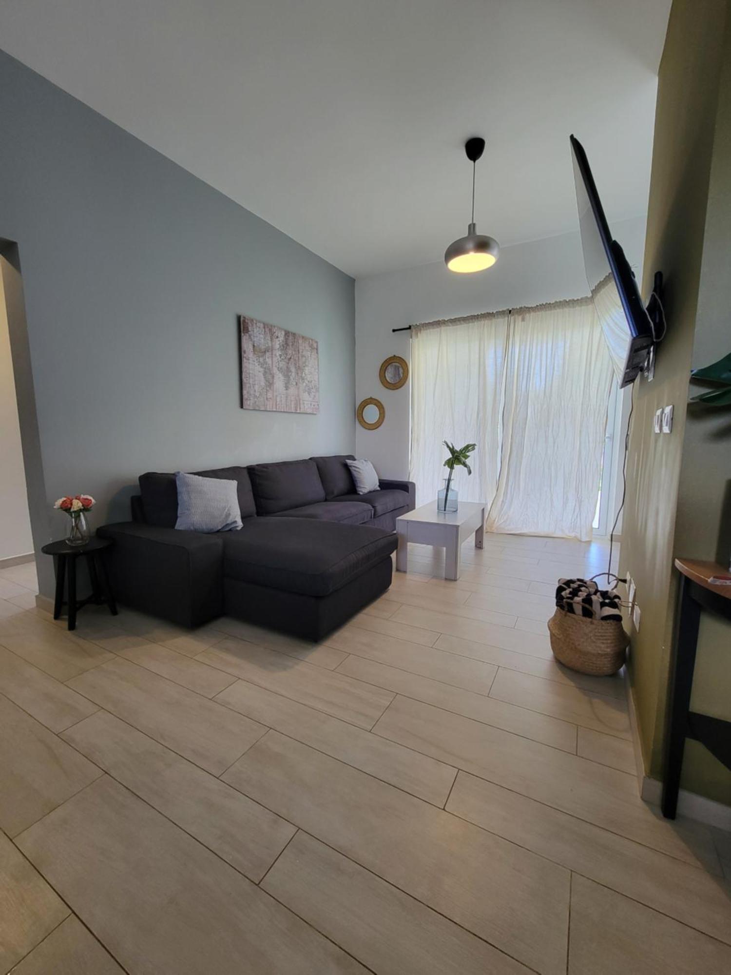 Modern 2bdr - Pool & Golf View Apartamento *