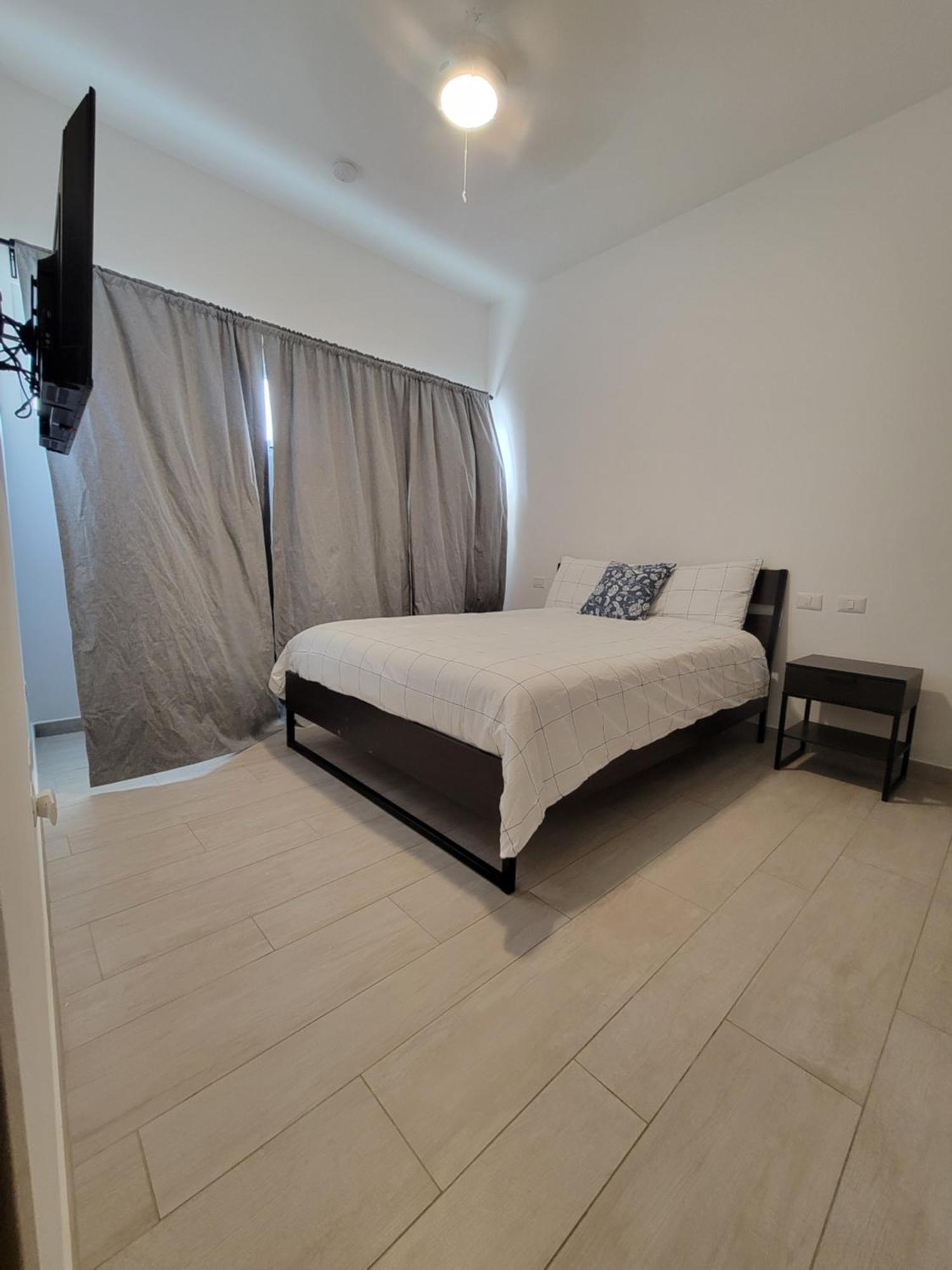 Modern 2bdr - Pool & Golf View