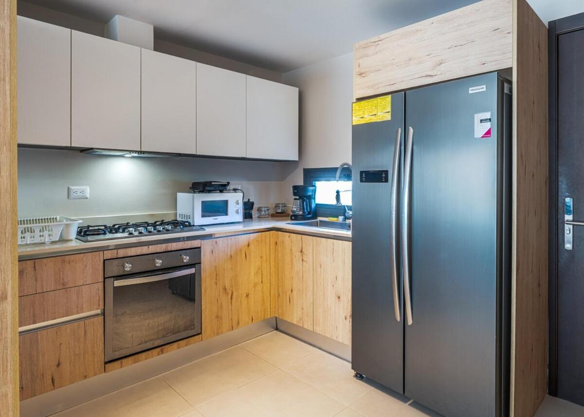 Luxurious 2br 2ba 3 Min From The Apartamento