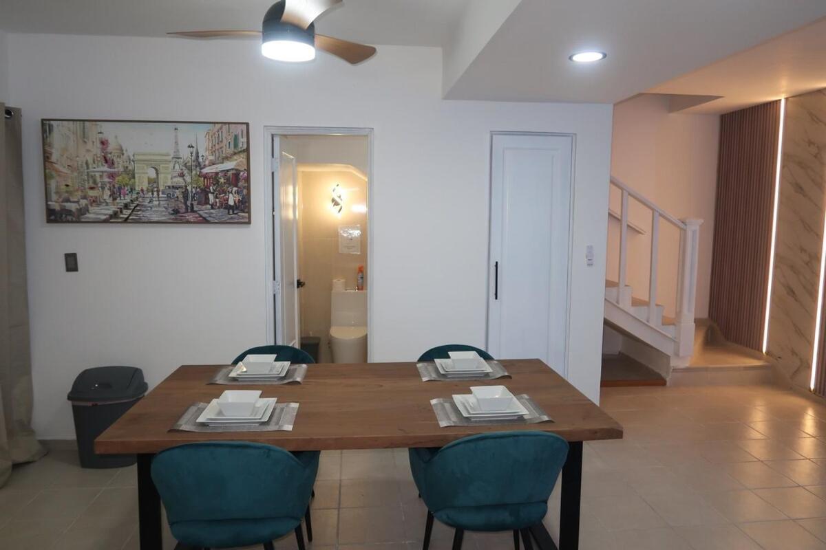 Villa Gorgeous 3 Bed 2 And A Half Bath Nearby Beaches *