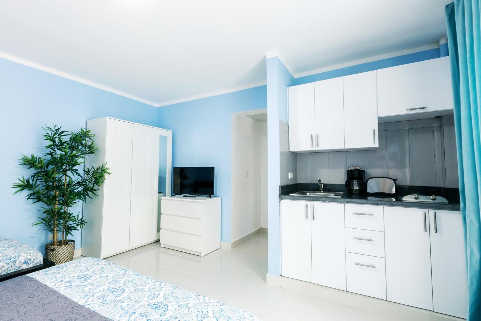 Sunny Deluxe Playa Corales - Wifi, Beach, Pool Apartahotel 5*