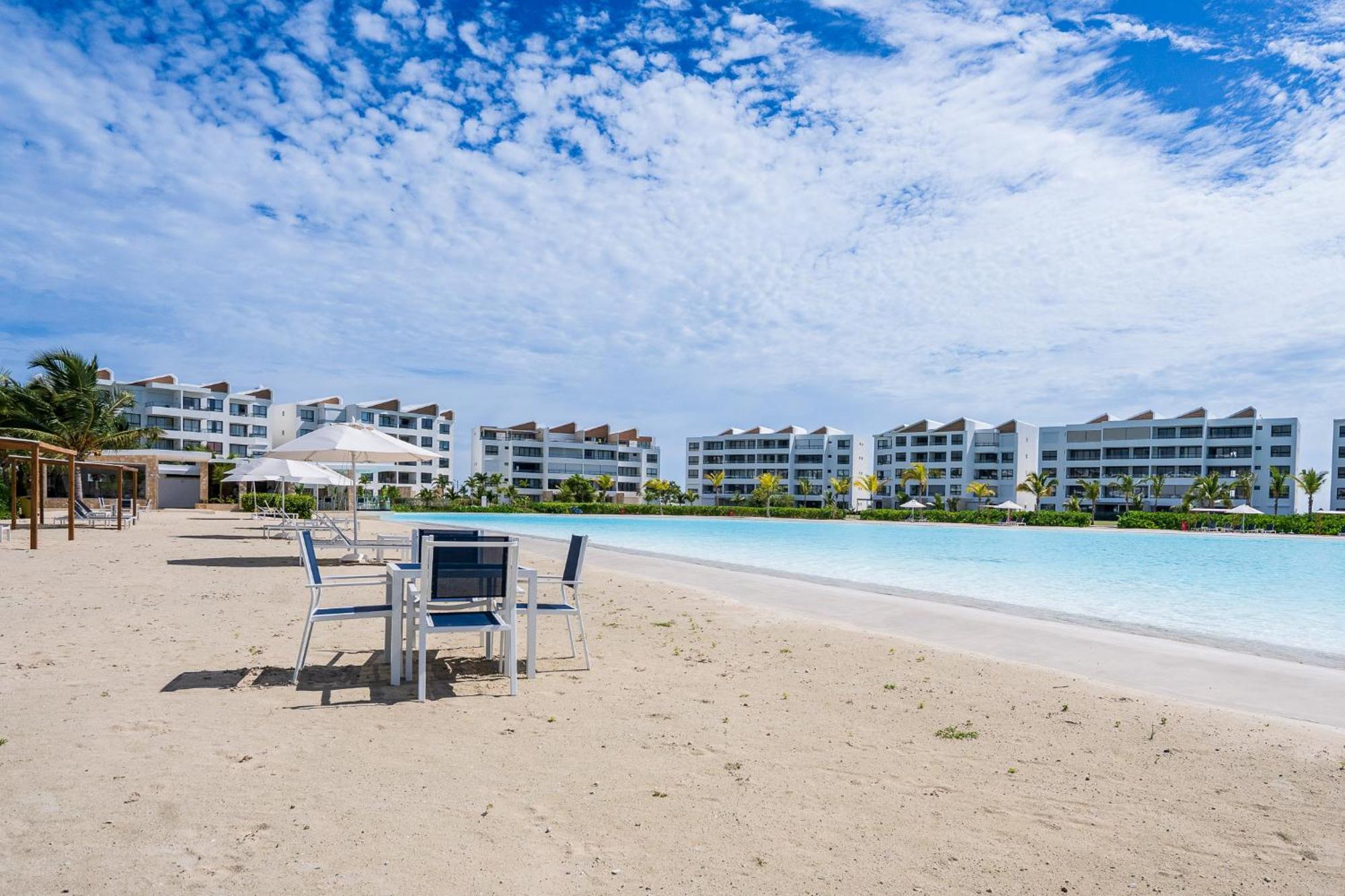 Beachfront With Hot Tub * Punta Cana