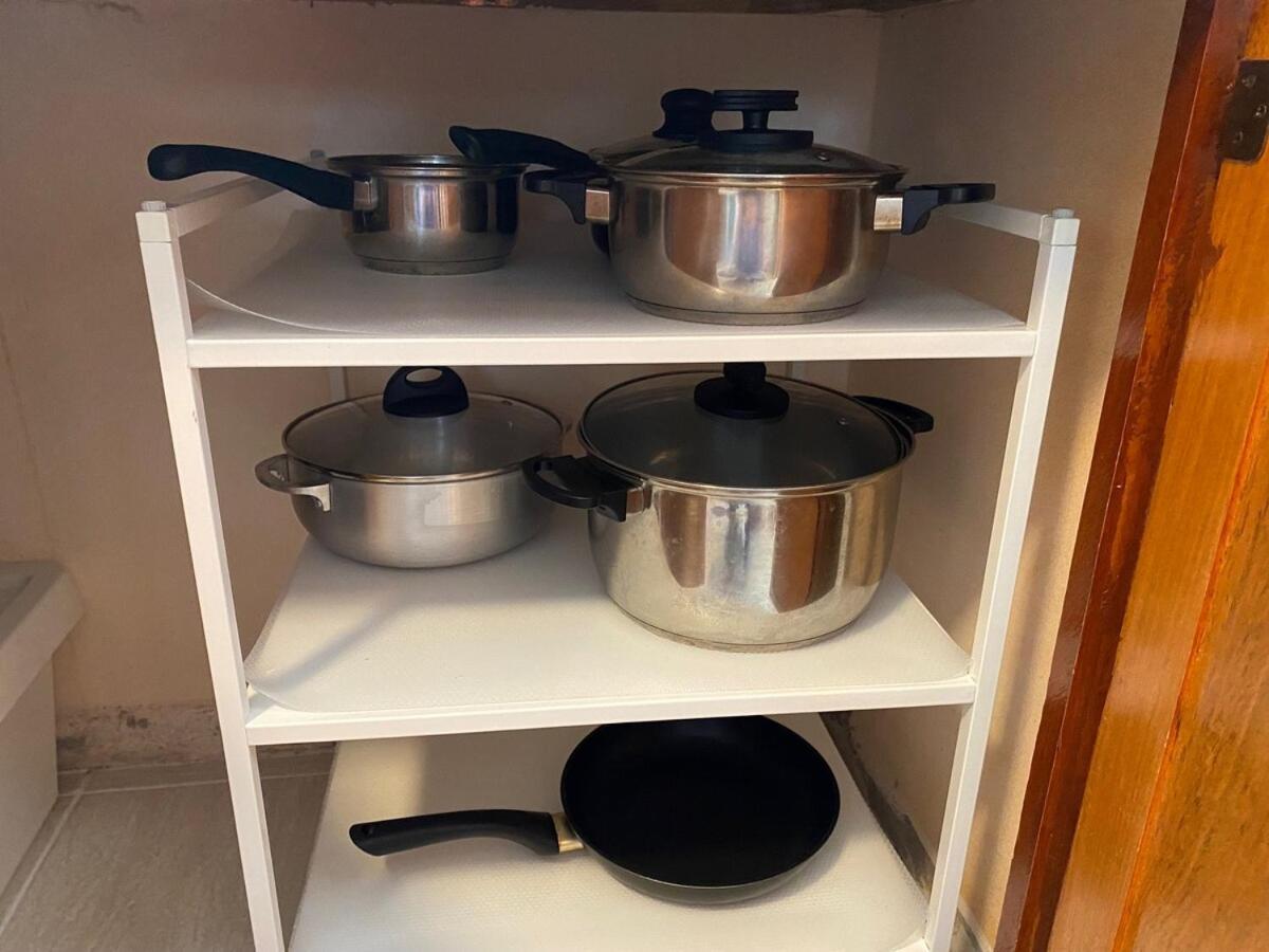 Spacious 2 Bedroom With Pool Close To Apartment *