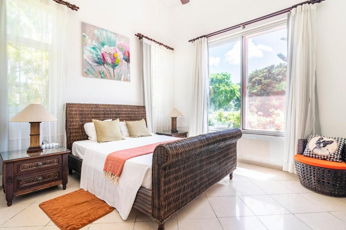 Private With Pool & Golf View Villa Punta Cana