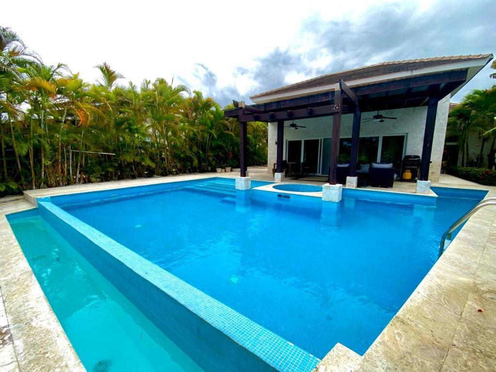 Private With Pool & Golf View Punta Cana