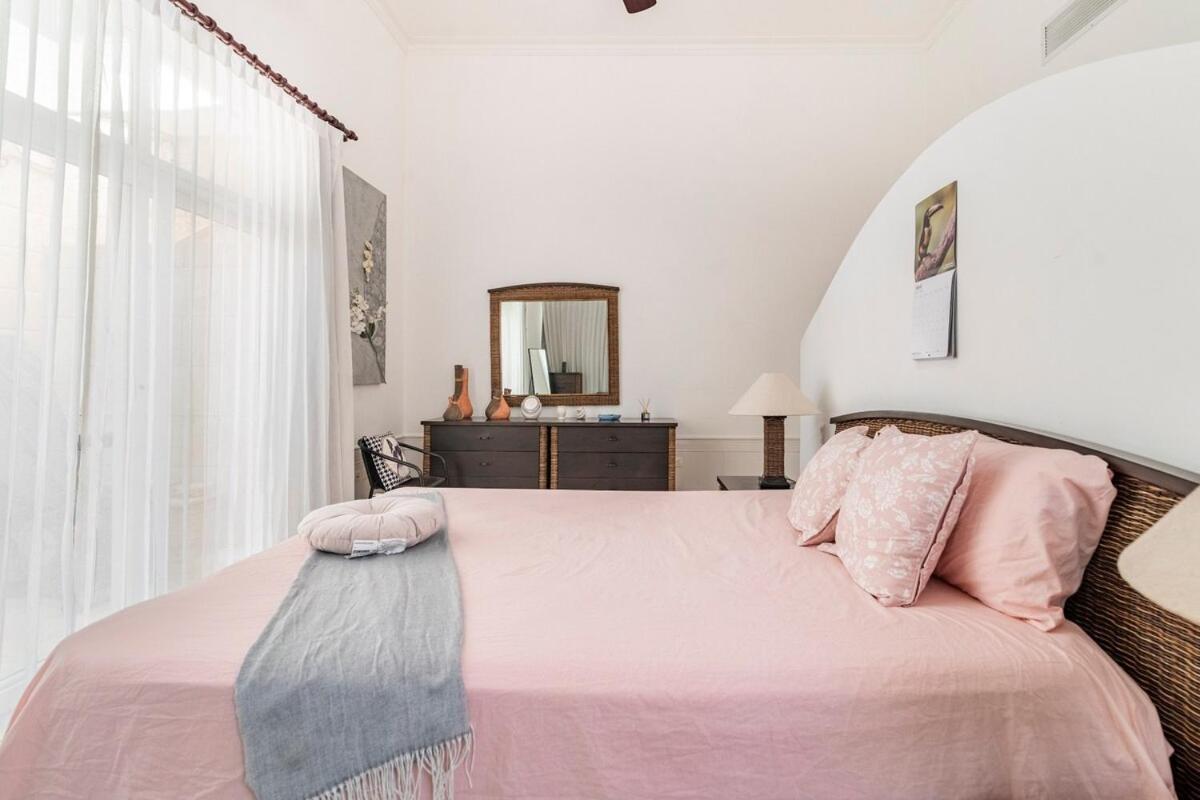 Private With Pool & Golf View *