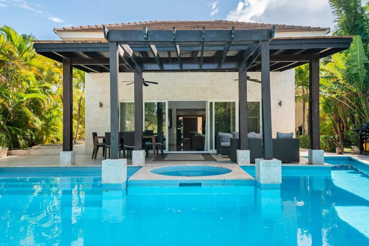 Private With Pool & Golf View Punta Cana