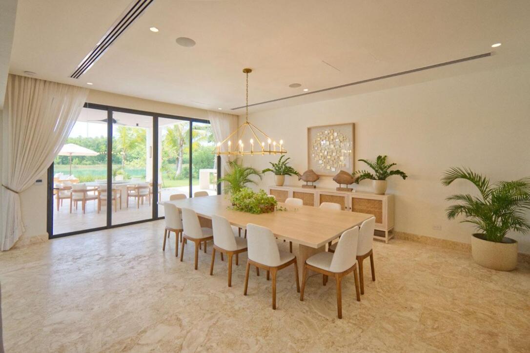 Holiday home Modern With Staff In Golf N *
