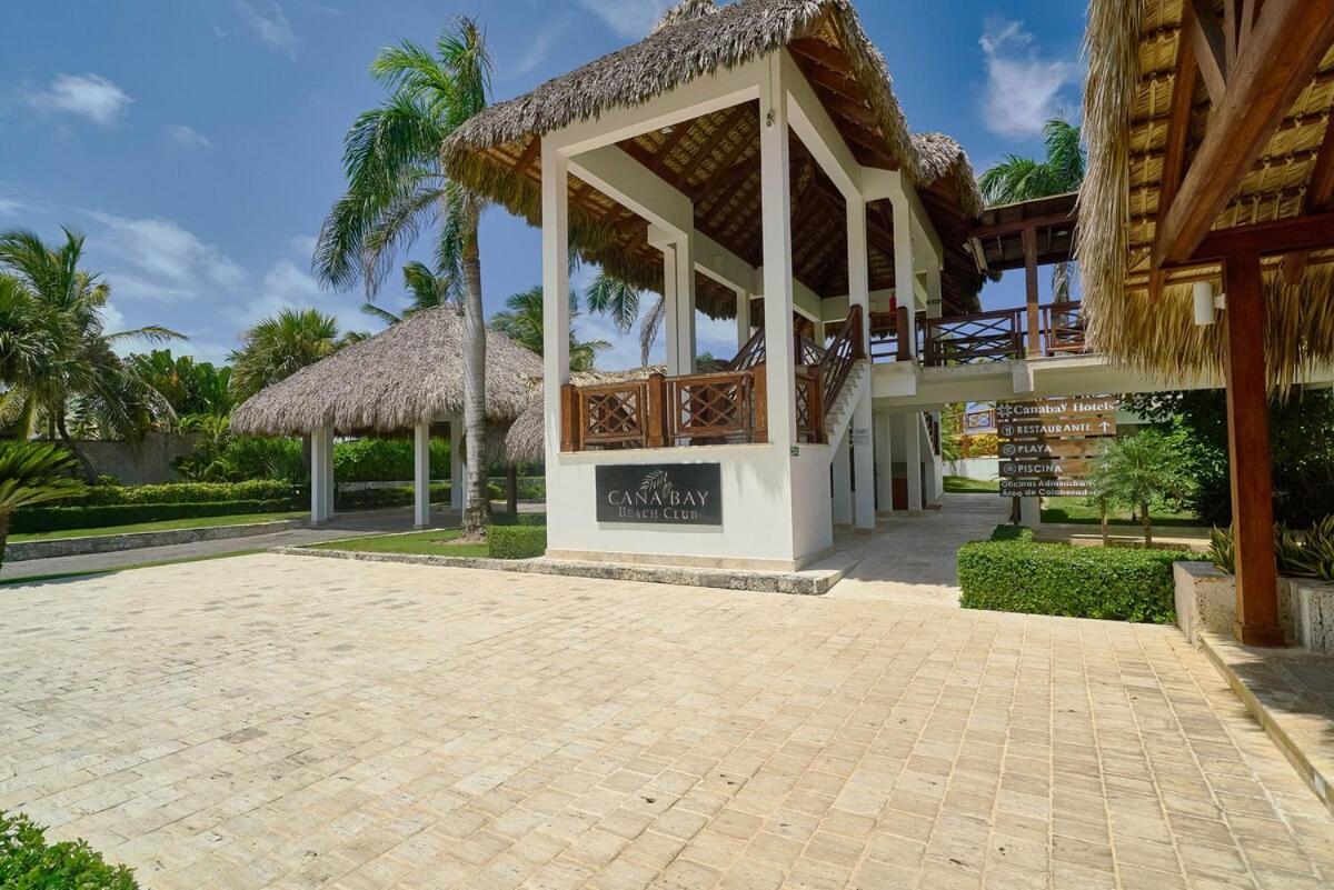 Luxury With Beach, Golf, Pool, Casino And *