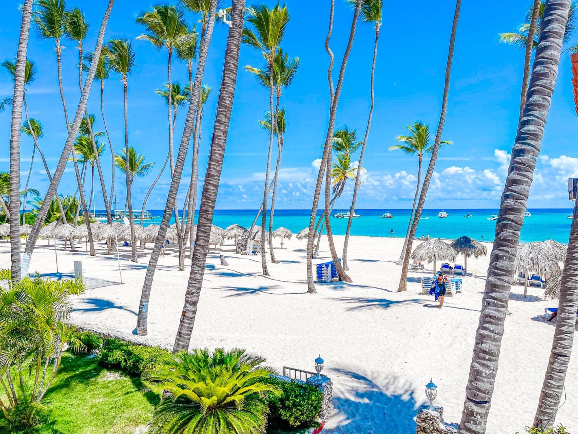 Caribbean Pool Vacation Wifi Club & Hotel