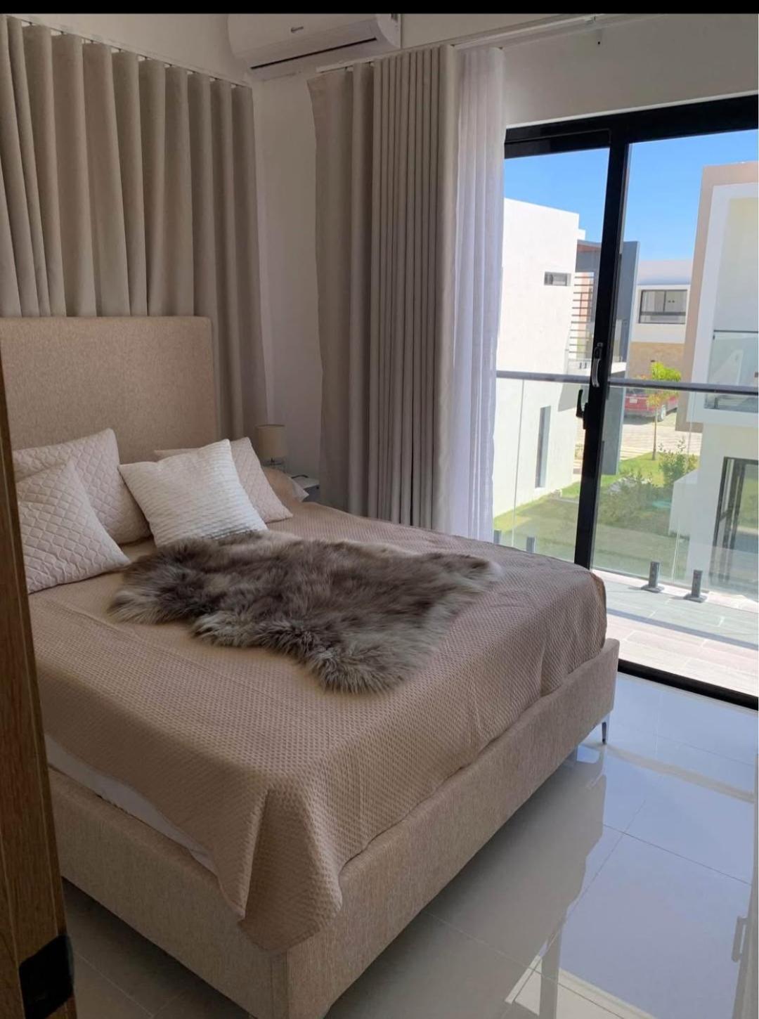 Villa Familiar Con Piscina En Vistacana