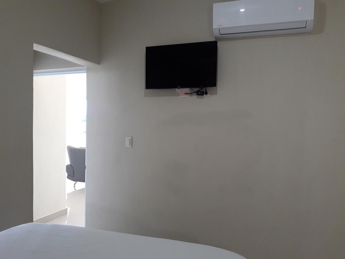 Brisas Del Este Hotel *