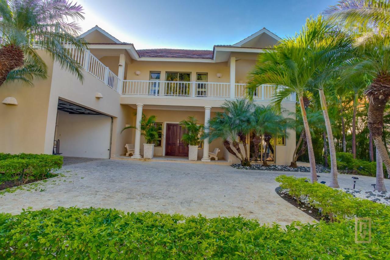 Villa Chalet Calle Los Cocos Punta Cana
