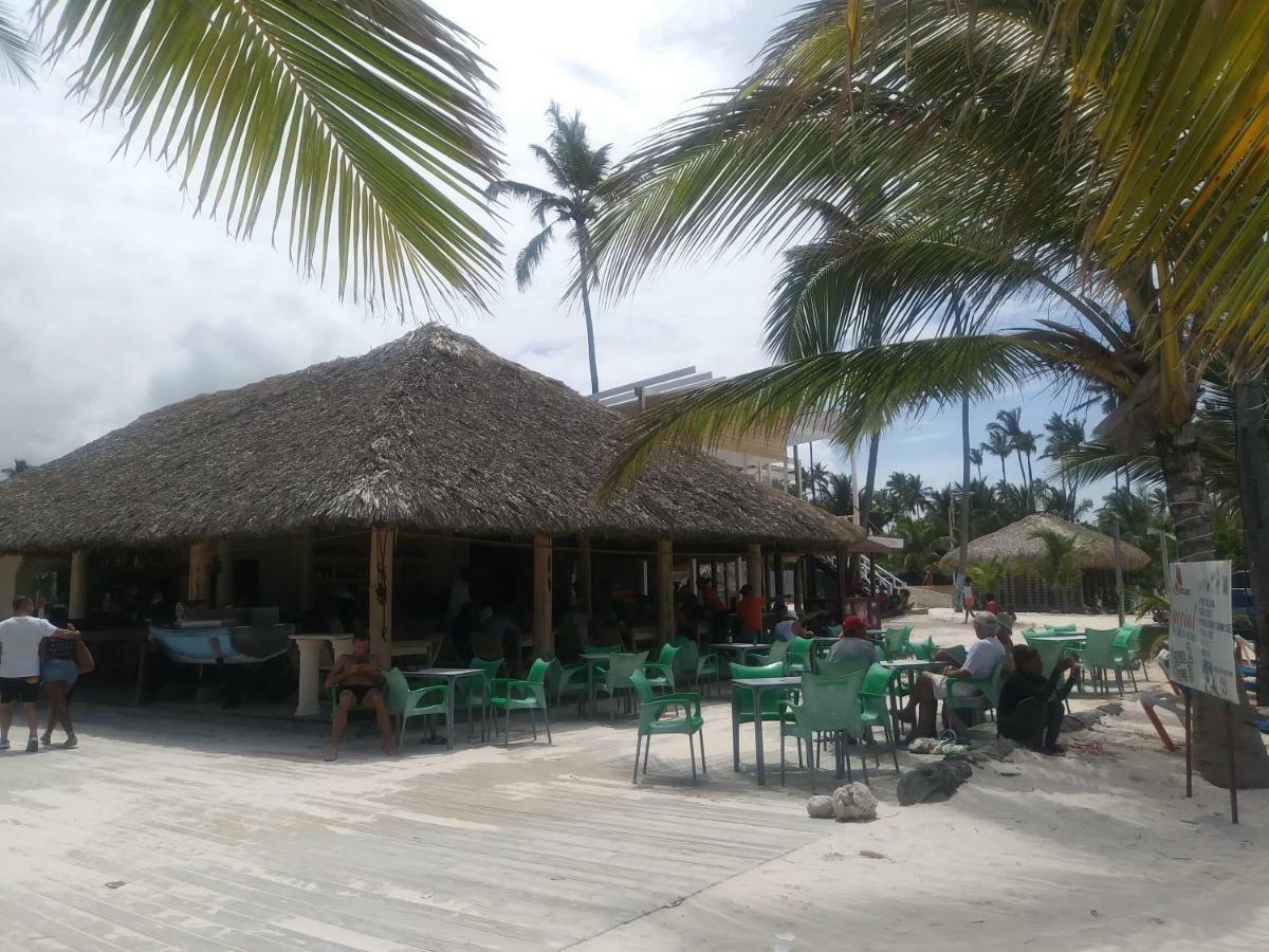 Mel Bavaro Beach, Share *
