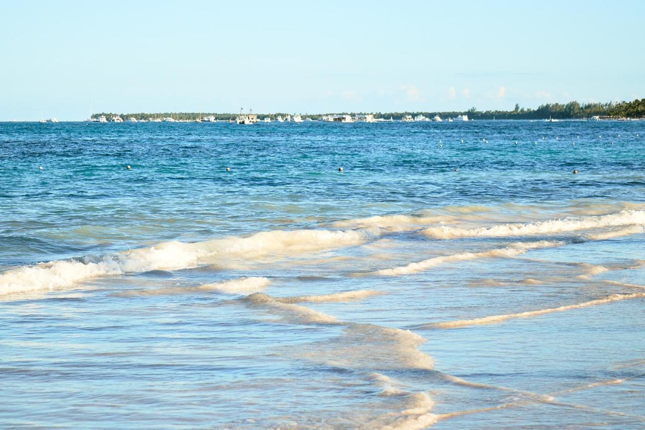Flor Del Mar Beachfront Apartahotel Punta Cana