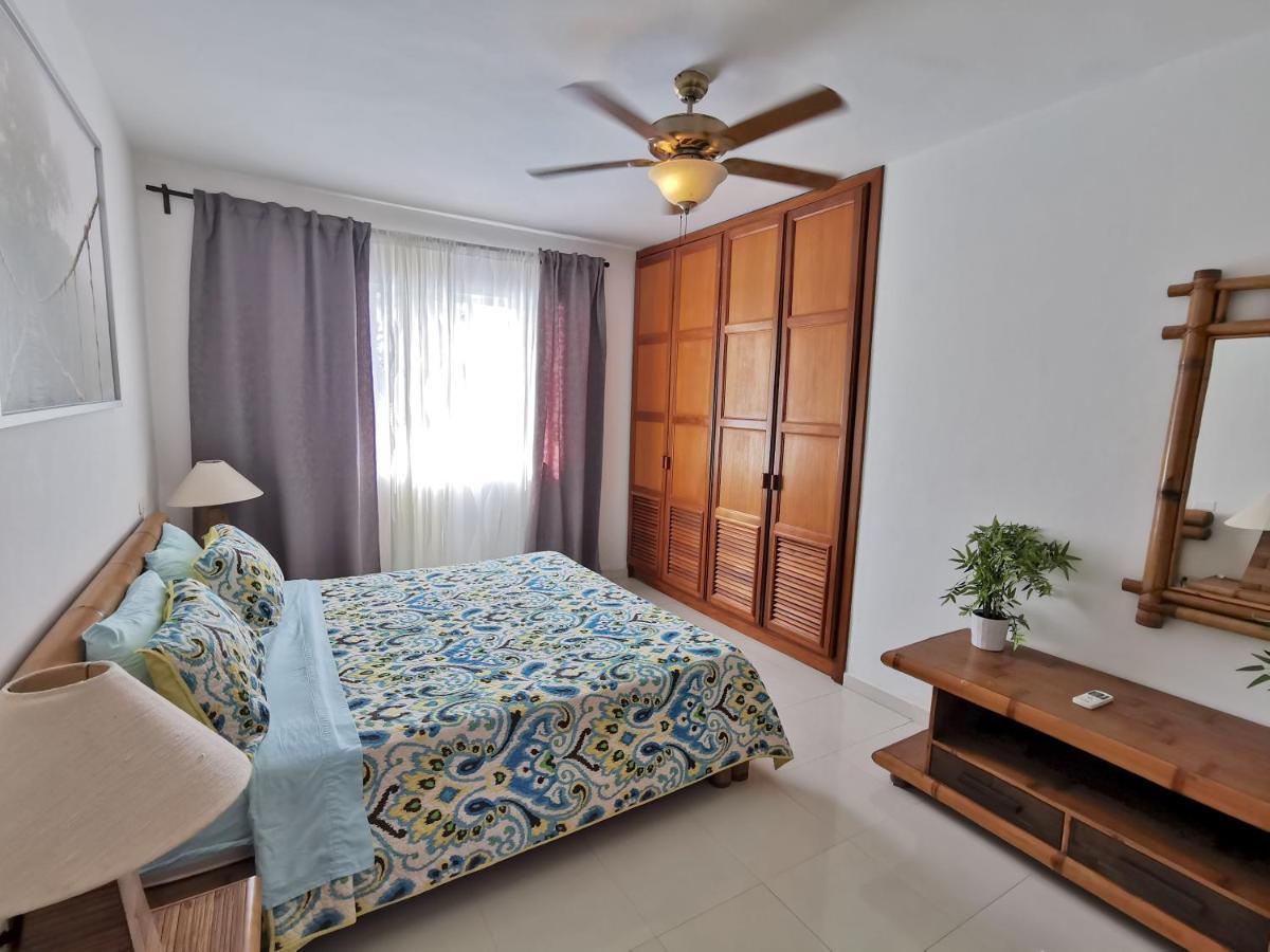 Beach Caribbean White Sand & Ocean Villa