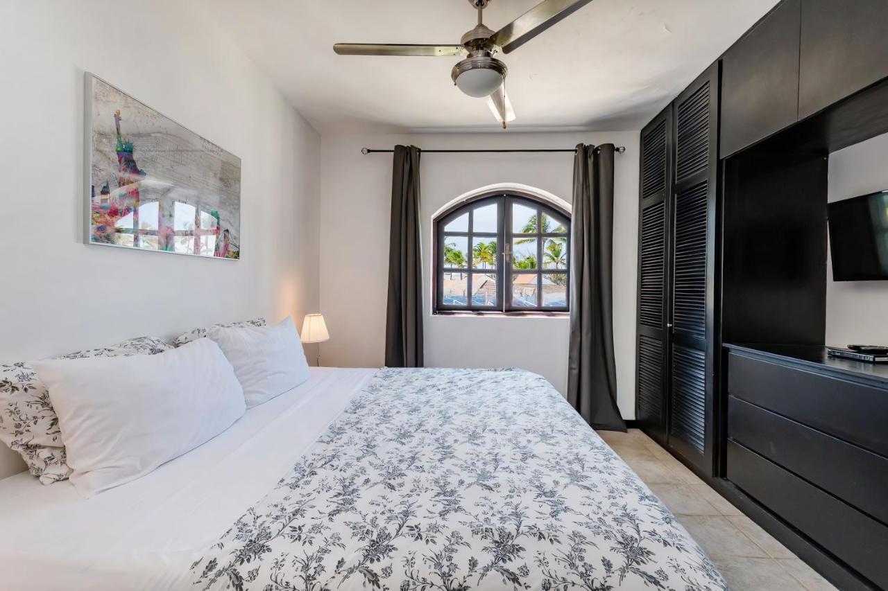 Flor Del Mar Beachfront Apartahotel 3*