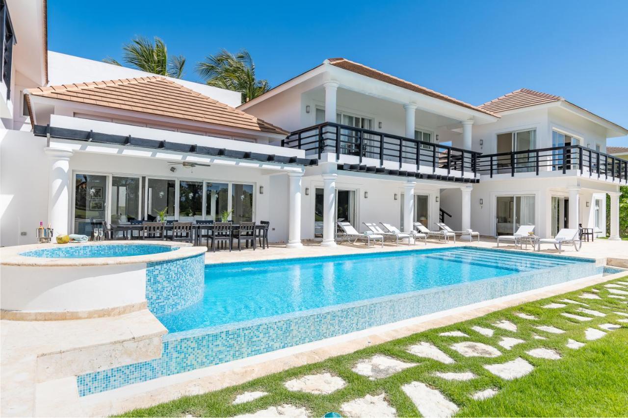 Pool View With Jacuzzi & Chef At Cocotal Golf & Country Club Villa Punta Cana