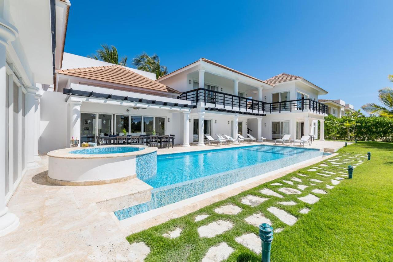 Pool View With Jacuzzi & Chef At Cocotal Golf & Country Club Villa *