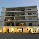 One Suite 508