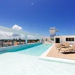 Ducassi Suites Rooftop Pool - Beach Club And Spa