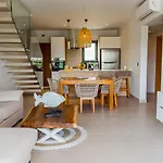 Stylish And Spacious Penthouse With Bbq And Picuzi