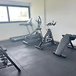 Beauty Condo Pool Views With Gym Close To The Beach
